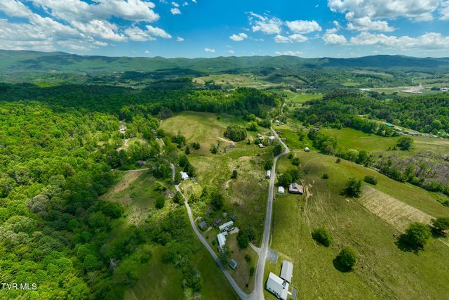856 Shingletown Tract 1 Road, Mountain City, TN 37683