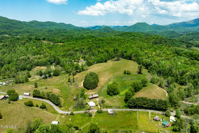 856 Shingletown Tract 1 Road, Mountain City, TN 37683