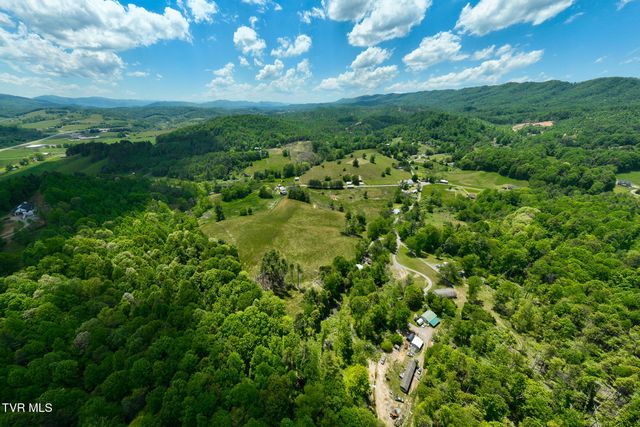 856 Shingletown Tract 1 Road, Mountain City, TN 37683