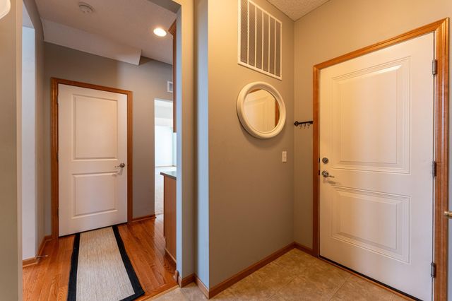 6544 Hadley Circle S, Cottage Grove, MN 55016