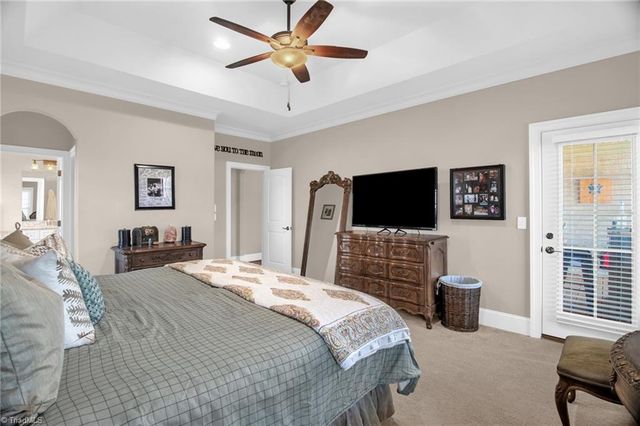 242 Deerwood Drive, Lexington, NC 27295