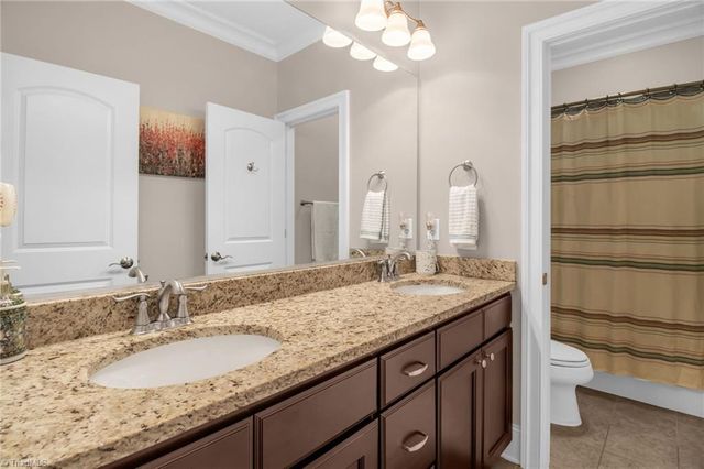 242 Deerwood Drive, Lexington, NC 27295