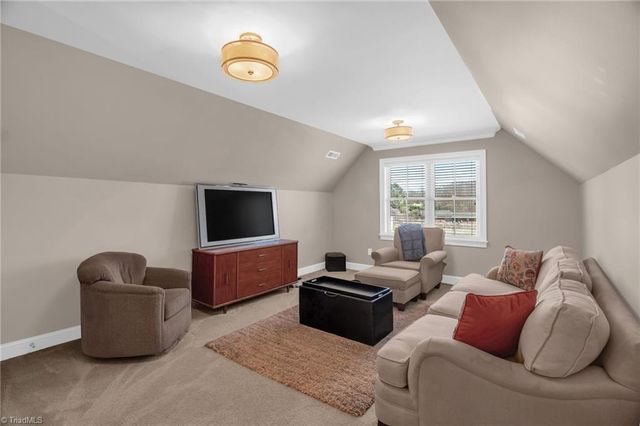 242 Deerwood Drive, Lexington, NC 27295