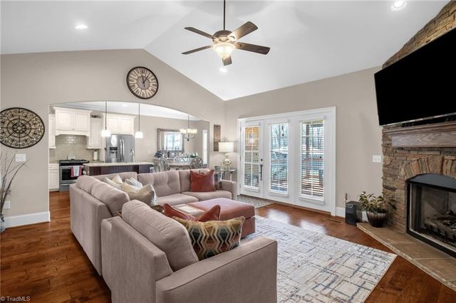 242 Deerwood Drive, Lexington, NC 27295