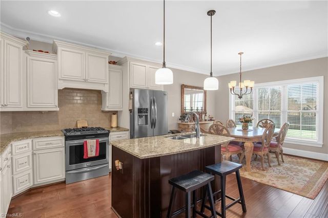 242 Deerwood Drive, Lexington, NC 27295