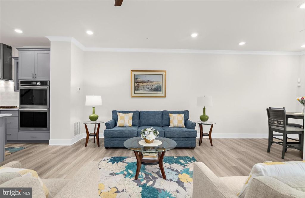 Image 17 of property listing at 605 LAKEMONT DR, Glen Burnie, MD 21060