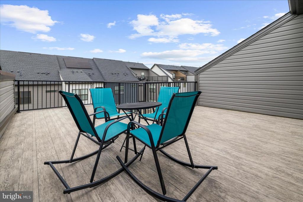Image 58 of property listing at 605 LAKEMONT DR, Glen Burnie, MD 21060