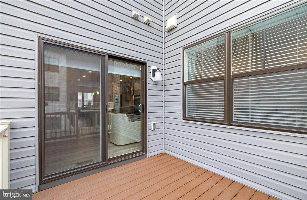 Image 59 of property listing at 605 LAKEMONT DR, Glen Burnie, MD 21060