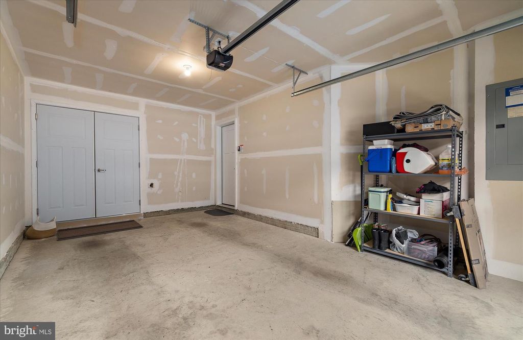 Image 61 of property listing at 605 LAKEMONT DR, Glen Burnie, MD 21060