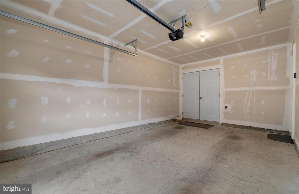 Image 62 of property listing at 605 LAKEMONT DR, Glen Burnie, MD 21060