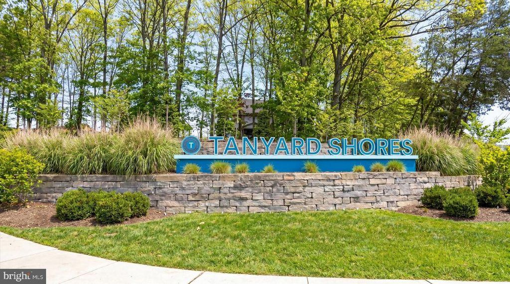 Image 92 of property listing at 605 LAKEMONT DR, Glen Burnie, MD 21060