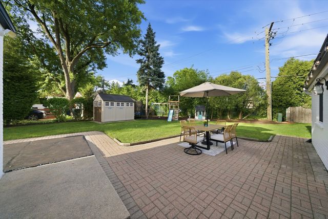201 DOVER Avenue, La Grange, IL 60525