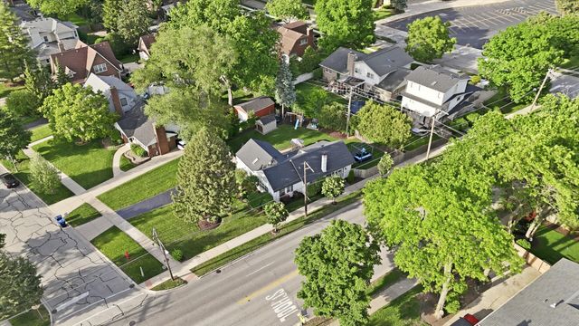 201 DOVER Avenue, La Grange, IL 60525