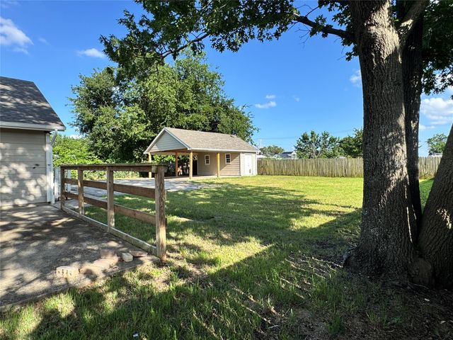 306 E 8th Street, Anna, TX 75409