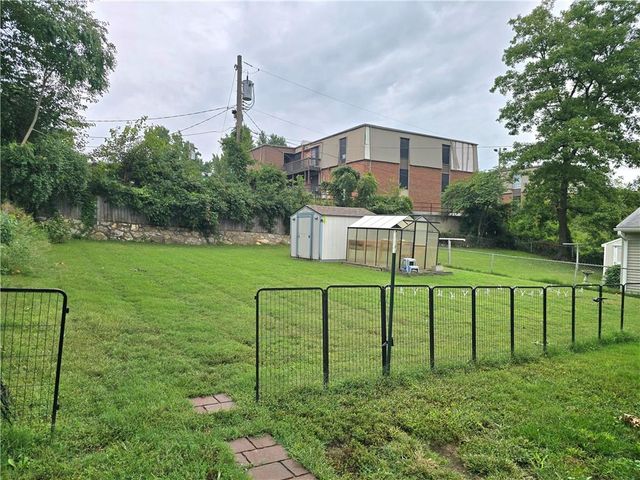 11514 E 15th Street, Independence, MO 64052