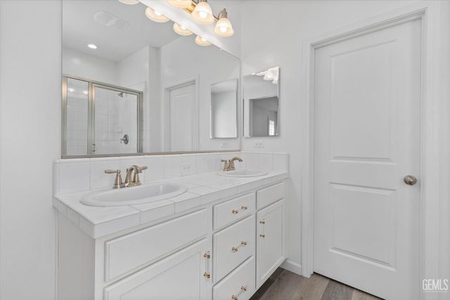 14222 Barbon Beck Avenue, Bakersfield, CA 93311