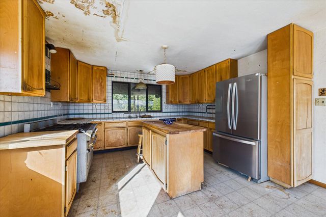 3826 Thomas Road, Miranda, CA 95553