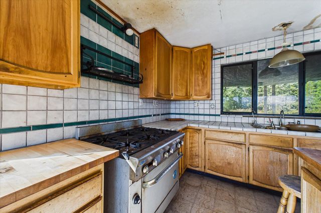 3826 Thomas Road, Miranda, CA 95553