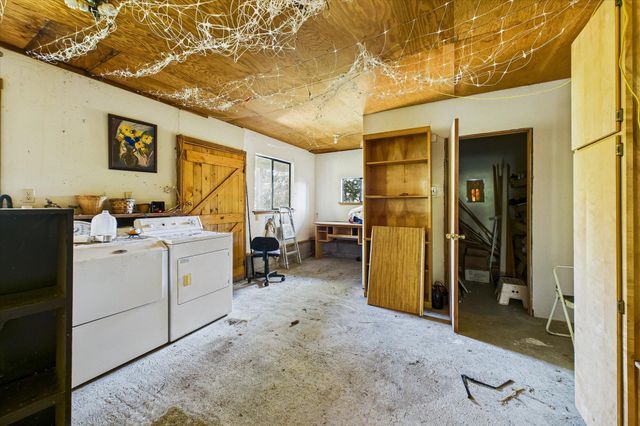 3826 Thomas Road, Miranda, CA 95553