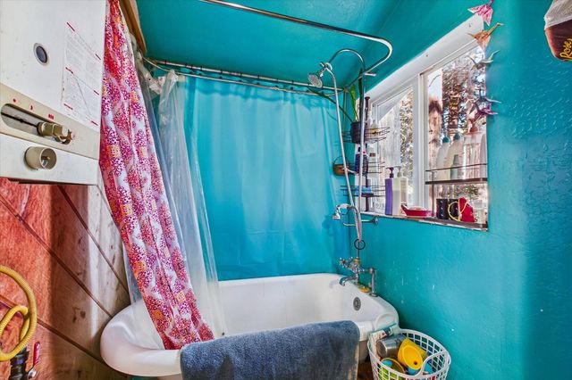 3826 Thomas Road, Miranda, CA 95553