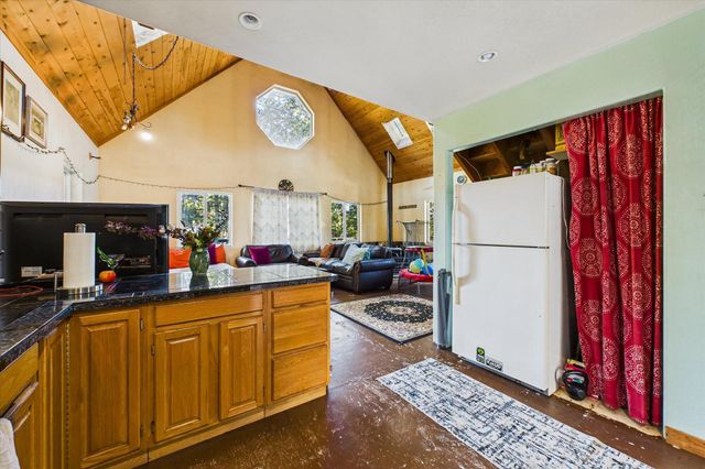 3826 Thomas Road, Miranda, CA 95553