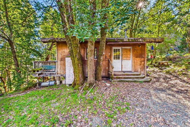 3826 Thomas Road, Miranda, CA 95553