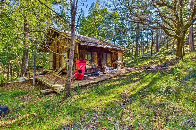 3826 Thomas Road, Miranda, CA 95553