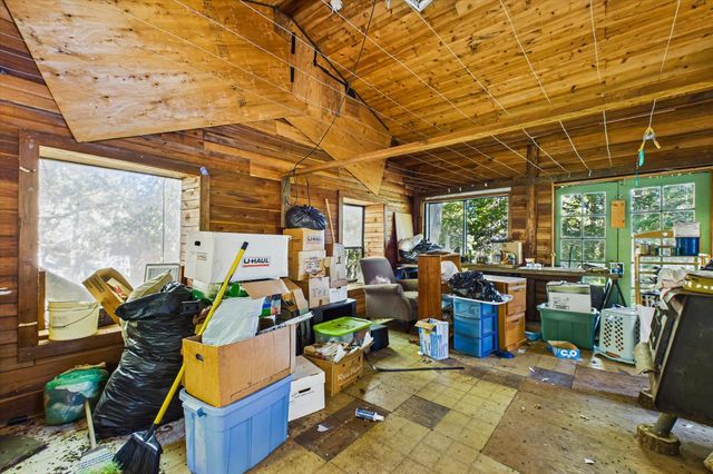 3826 Thomas Road, Miranda, CA 95553