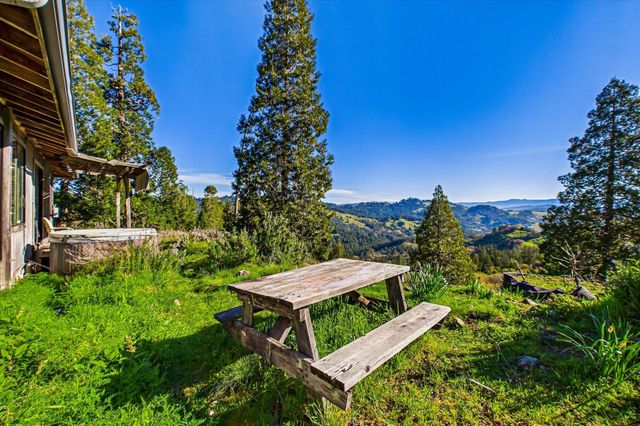 3826 Thomas Road, Miranda, CA 95553