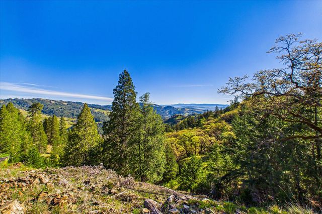 3826 Thomas Road, Miranda, CA 95553