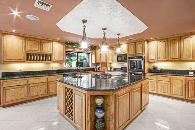 7954 Thoroughbred, Rancho Cucamonga, CA 91701