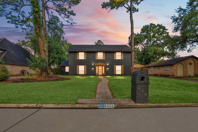 5206 Lodge Creek Dr Drive, Houston, TX 77066