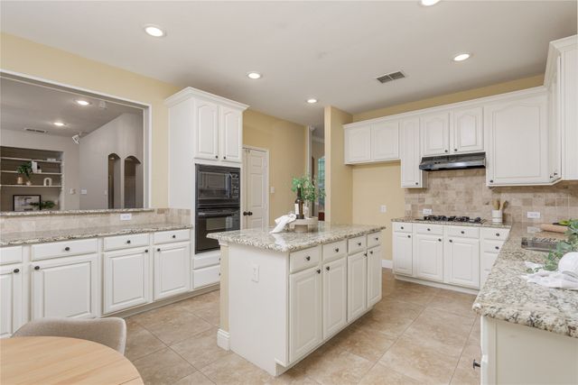 9705 Southern Hills Drive, Plano, TX 75025