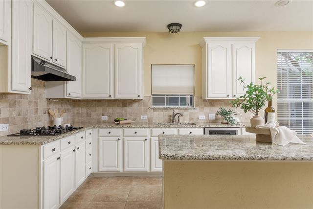 9705 Southern Hills Drive, Plano, TX 75025