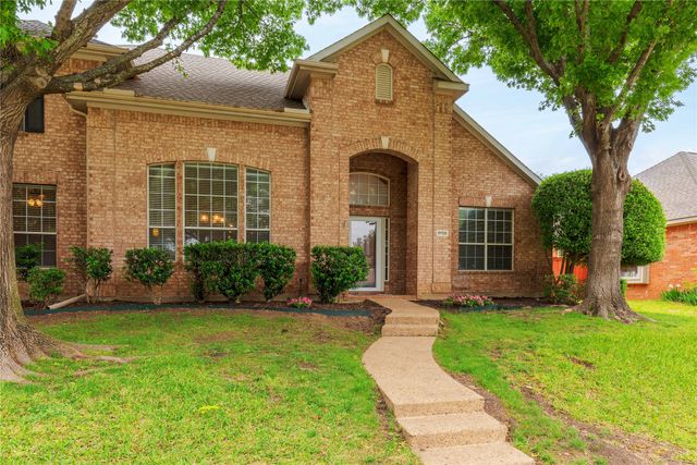 9705 Southern Hills Drive, Plano, TX 75025
