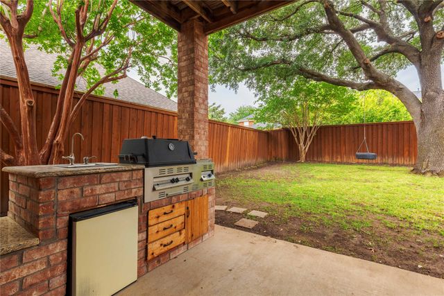 9705 Southern Hills Drive, Plano, TX 75025