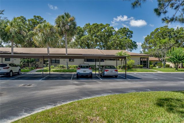 1119 9TH CIRCLE SE 1119, Largo, FL 33771