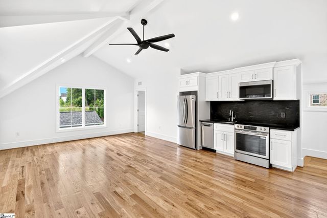 7 Crossmoor Circle, Greenville, SC 29607