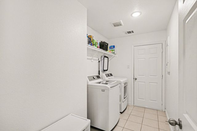 1237 Rushmore Drive, Burleson, TX 76028