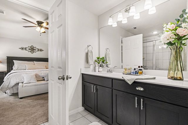 1237 Rushmore Drive, Burleson, TX 76028