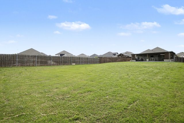 1237 Rushmore Drive, Burleson, TX 76028