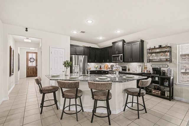 1237 Rushmore Drive, Burleson, TX 76028