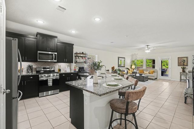 1237 Rushmore Drive, Burleson, TX 76028