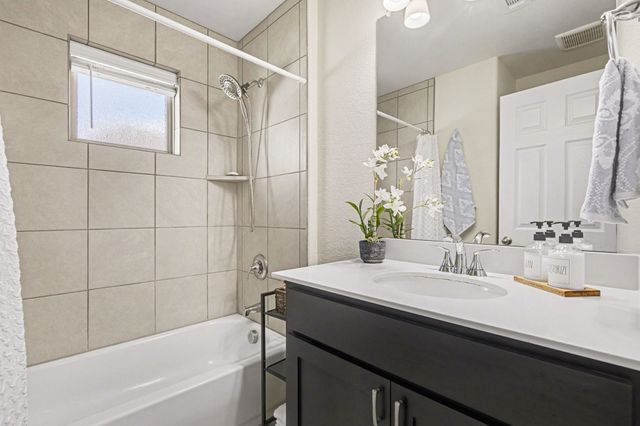 1237 Rushmore Drive, Burleson, TX 76028