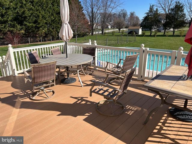 35 FOX MEADOW DR, Abbottstown, PA 17301