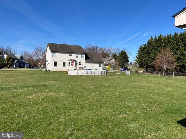 35 FOX MEADOW DR, Abbottstown, PA 17301