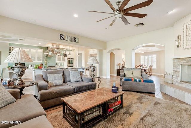 8705 S 24TH Place, Phoenix, AZ 85042