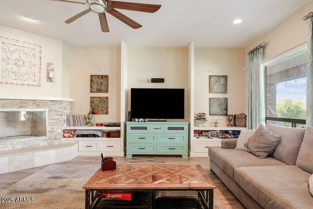 8705 S 24TH Place, Phoenix, AZ 85042