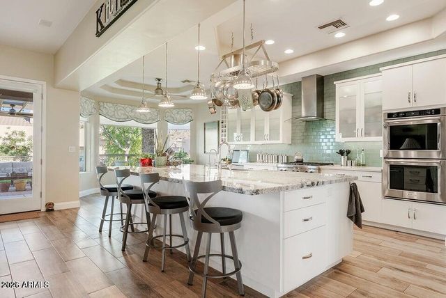 8705 S 24TH Place, Phoenix, AZ 85042