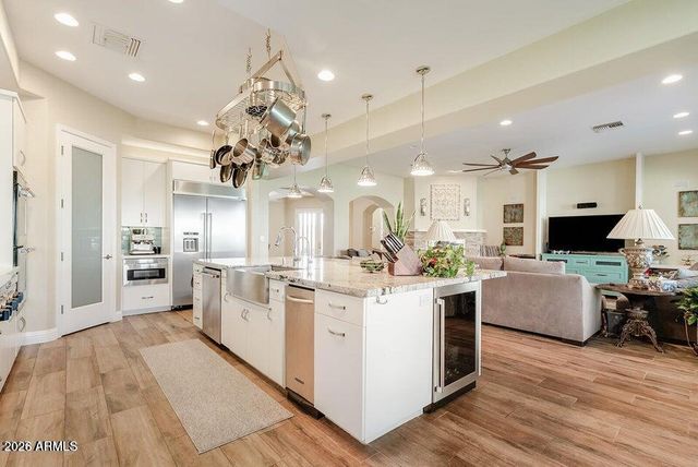 8705 S 24TH Place, Phoenix, AZ 85042